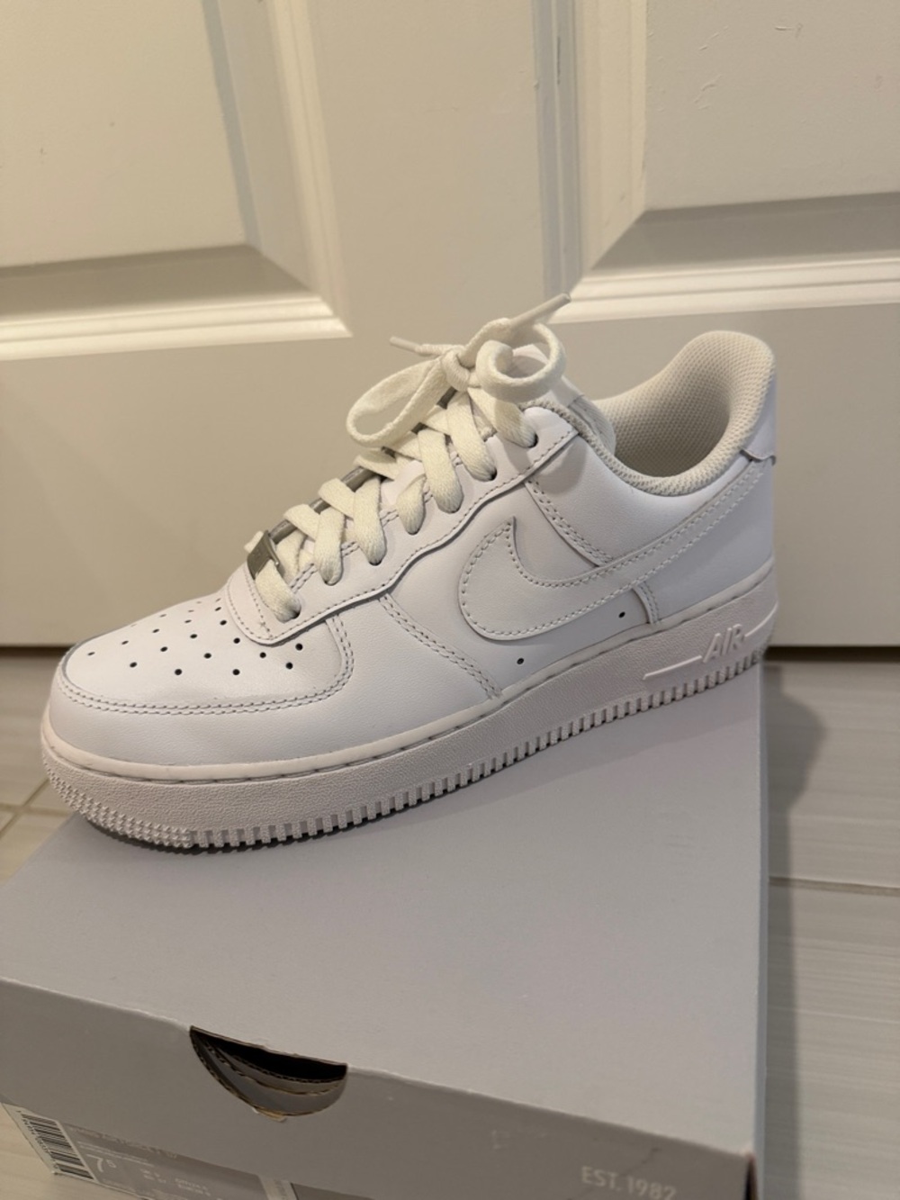 Nike women’s AF1 Air Force ones ‘07 - Picture 11 of 15